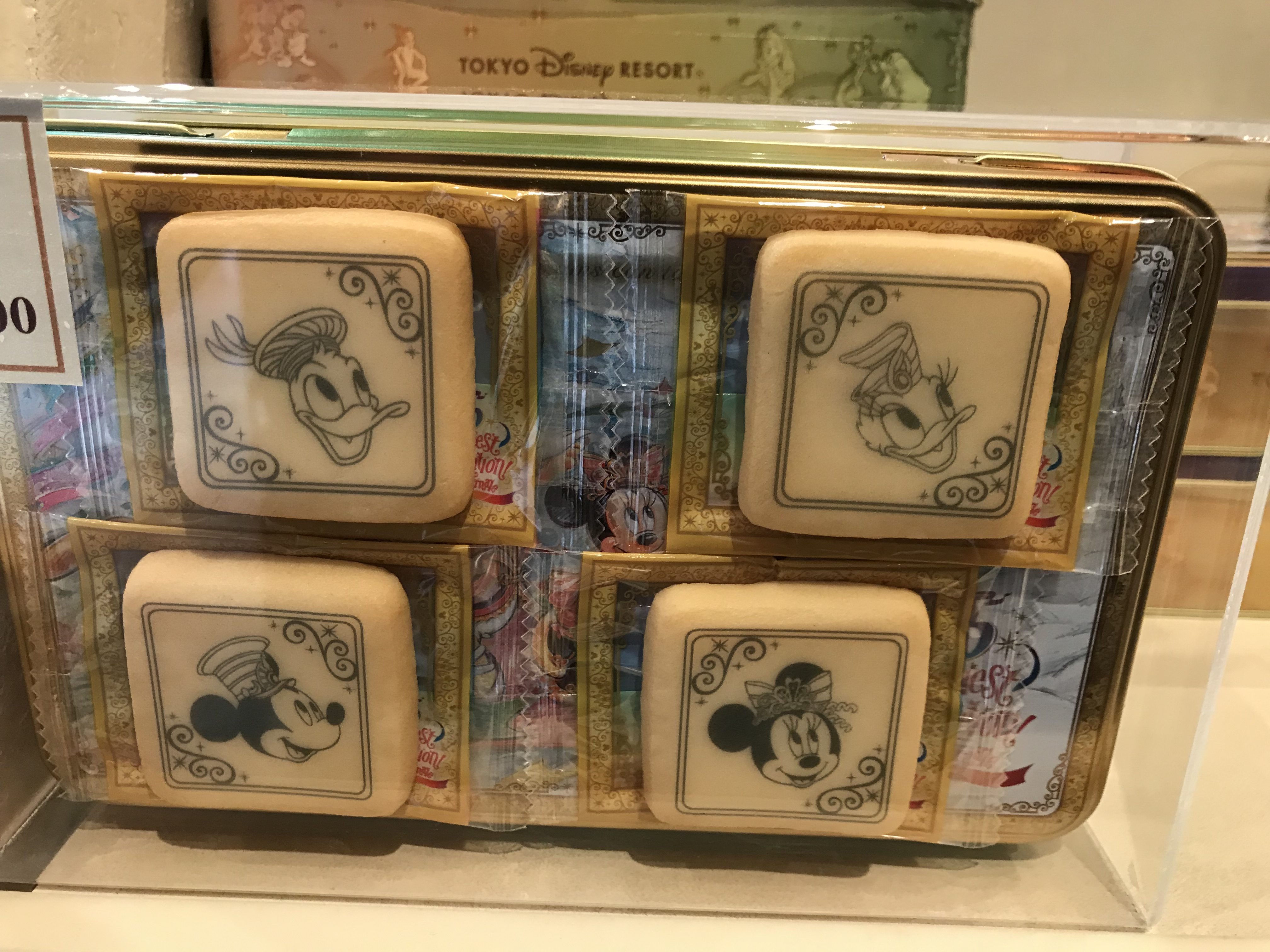 Shortbread cookie tin display. 